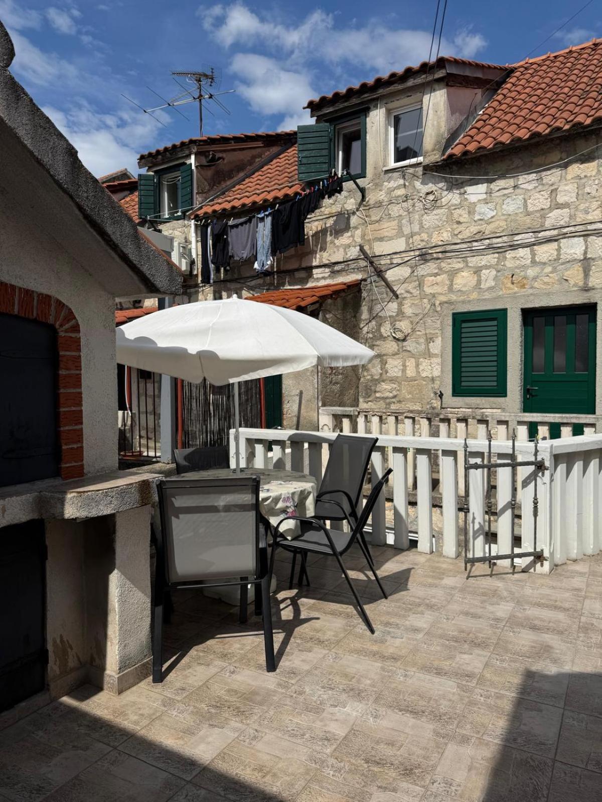 Apartments Bepina- 5 Mins From The Center Split Exteriér fotografie
